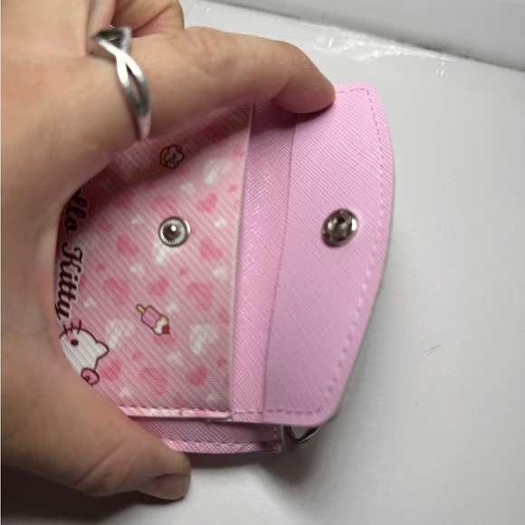 Hello Kitty Pink Coin Wallet - Picture 6 of 7
